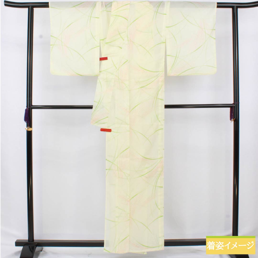 夏物 ポリエステル 小紋 身丈159cm 裄丈63.5cm 白百合色(しらゆりいろ) ススキ 洗える着物 絽 Sランク 黄系 1132002582323