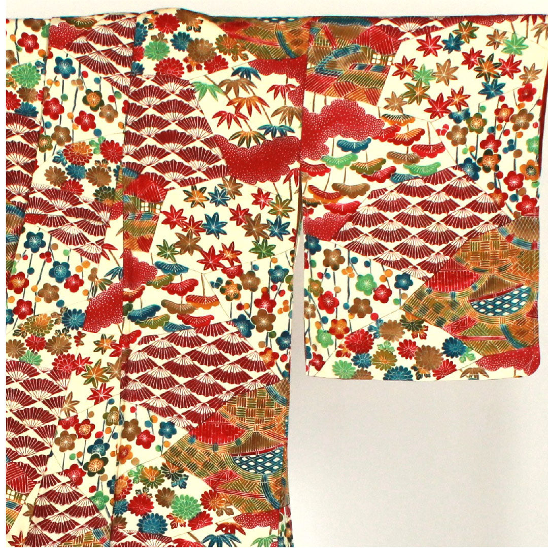 Komon, Length 156cm, Sleeve length 64cm, Lined, Stencil-dyed, Pine, Bamboo, and Plum, Auspicious motif, Pure silk, S rank, Cream color, 1115001722315