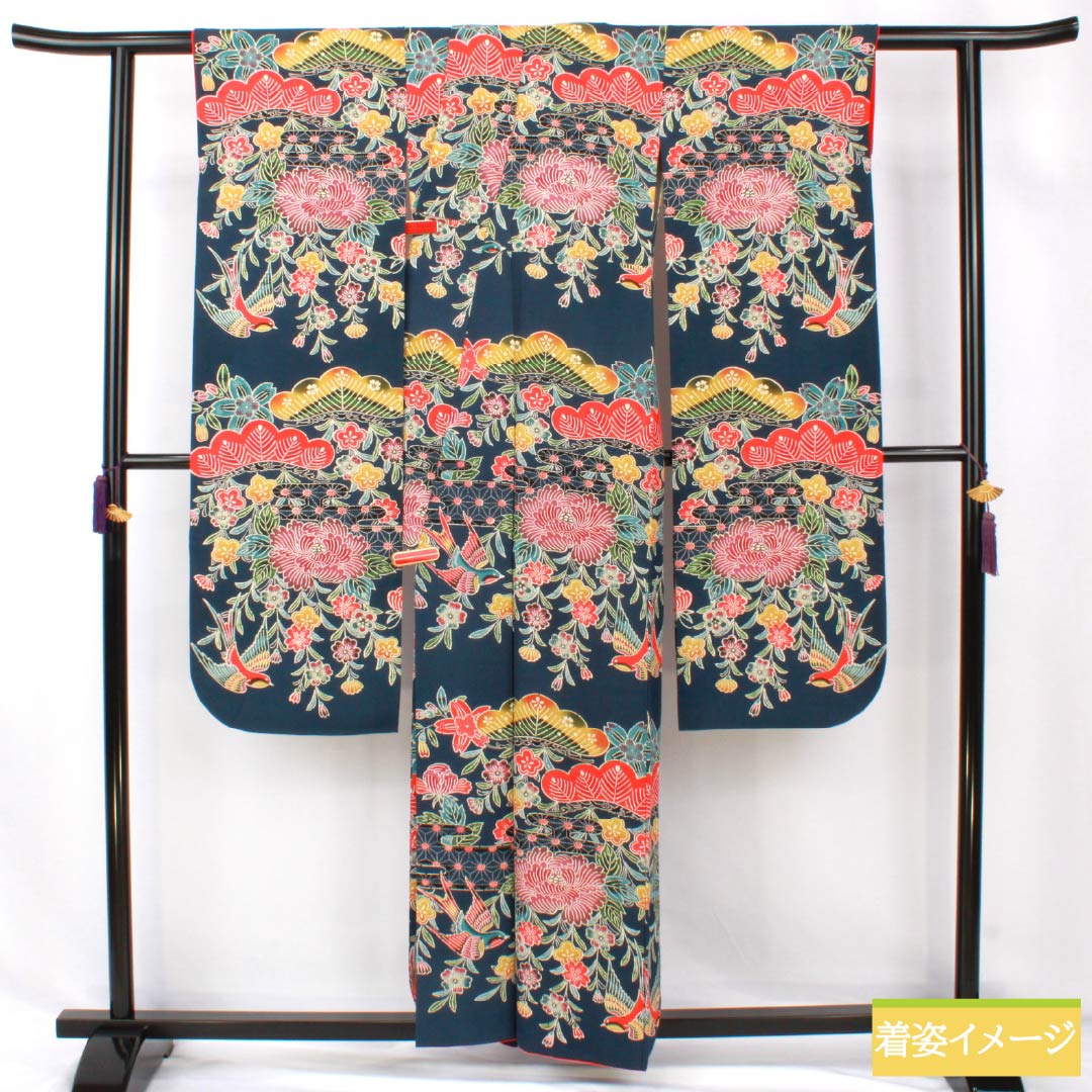 Furisode (long-sleeved kimono) made of pure silk, grade A, length 160cm, sleeve length 62.5cm, lined, indigo blue, Kyoto Bingata pattern, auspicious motifs of pine and peony, navy blue, product number 1113002453418
