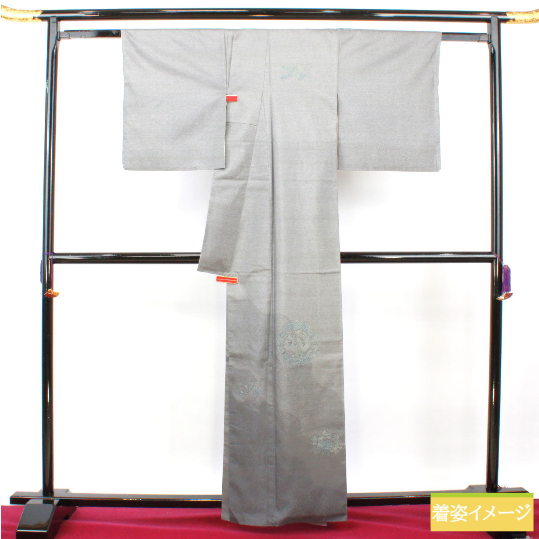 訪問着 正絹 袷 身丈162.5cm 裄丈66.5cm 錫色(すずいろ) 大島紬地 刺繍 抽象模様 Sランク グレー系 1112004582422