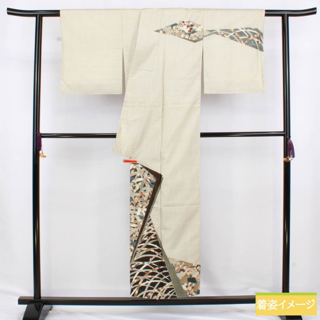 Visiting Kimono, Pure Silk, A-Rank, Lined, Length 152cm, Sleeve Length 62cm, Off-White (Kinari-Iro), White Oshima Silk, 100 Tortoise Shell Pattern, Stitched Crest, Round with Different Hawk Feathers, Classic Pattern, White, Product Number: 1112006173211