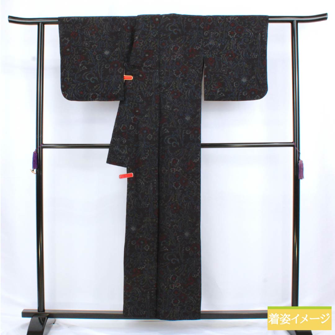 Pure silk tsumugi (pongee) kimono, S-rank, length 157cm, sleeve length 66cm, colored in aisumi brown with an abstract pattern, navy blue, single layer, product number 1116004152318