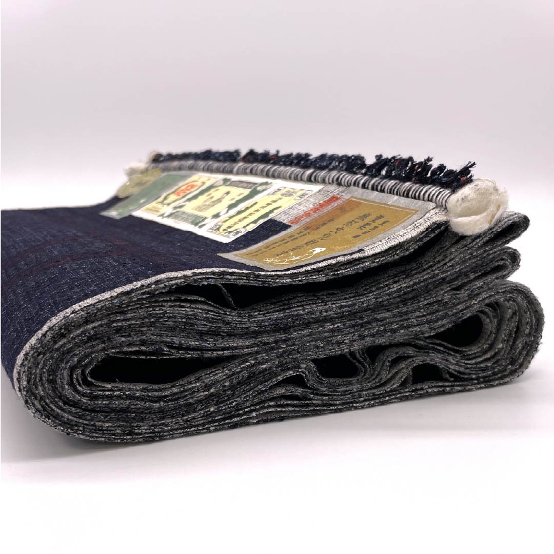 New Rank Tsumugi Silk Fabric, Dark Navy Blue, Authentic Yuki Tsumugi, 100 Tortoiseshell Geometric Pattern, Navy Blue, Product Number: 1130001301918