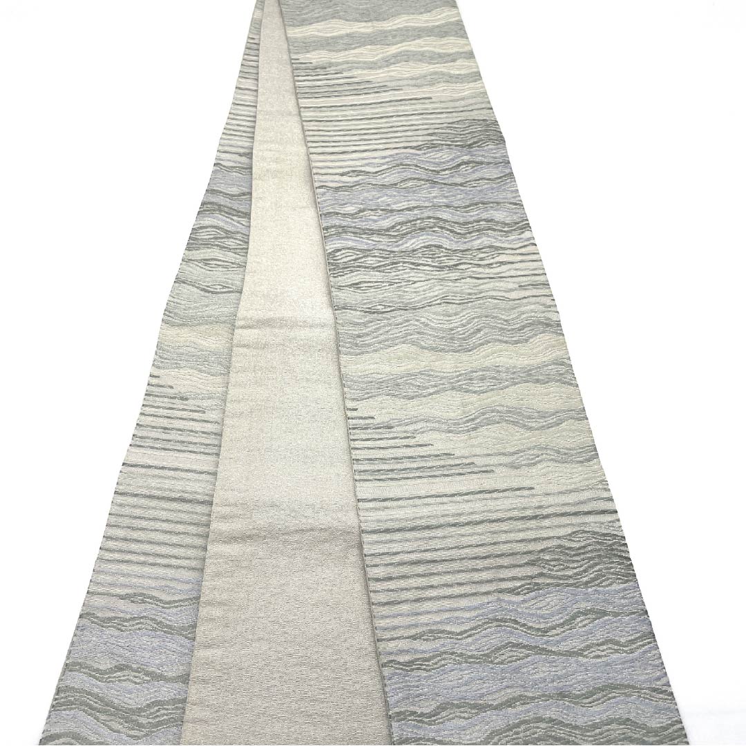 【未仕立】半幅帯 ポリエステル Sランク 蝋色(ろういろ) 縞 破線 ストライプ 帯丈412cm グレー系 1125001612422