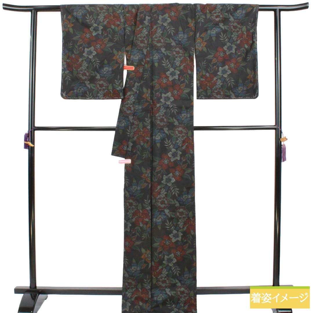 Tsumugi Silk S Rank Length 167cm (65.7in) Sleeve-to-sleeve 65.5cm (25.8in) Oshima Tsumugi Horizontal-weft Kasuri Floral Pattern With basting threads Lined Black 1116005262510