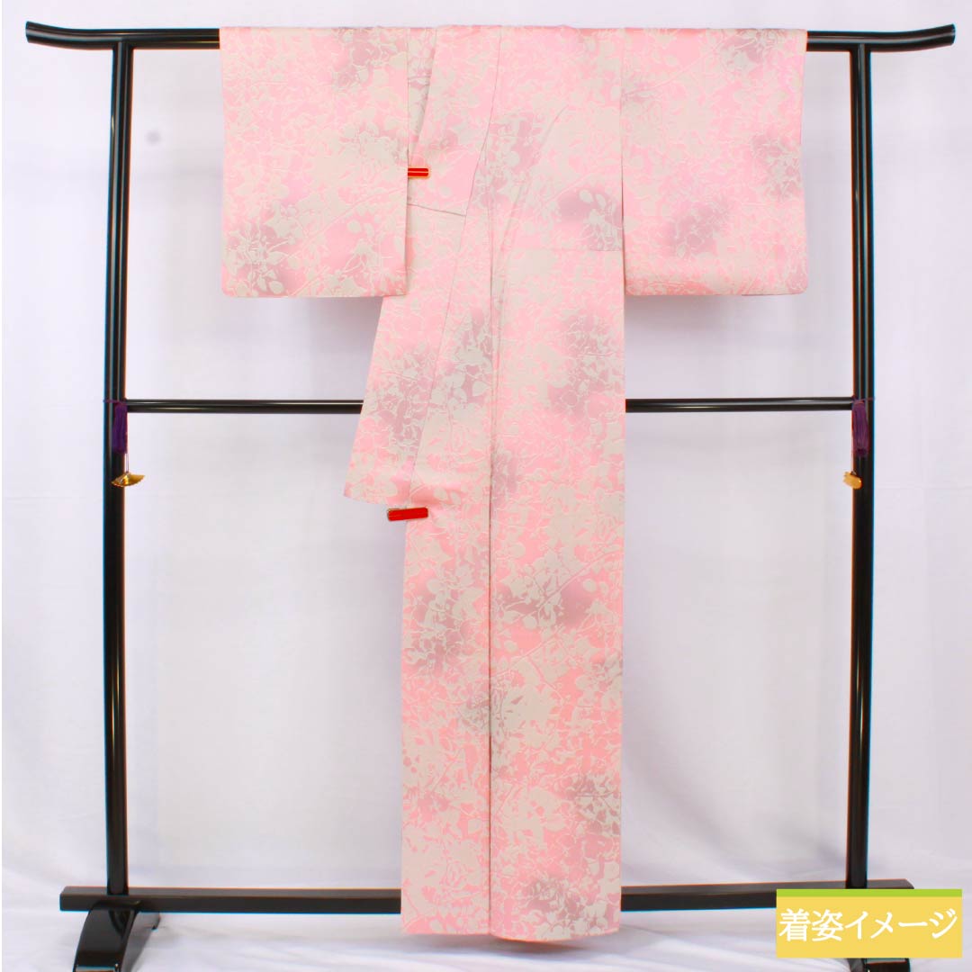 小紋 正絹 身丈160.5cm 裄丈64cm 袷 一重梅色(ひとえうめいろ) 山本唯与志 日展作家 レリーフ染め 抽象模様 Aランク ピンク系 1115005213413