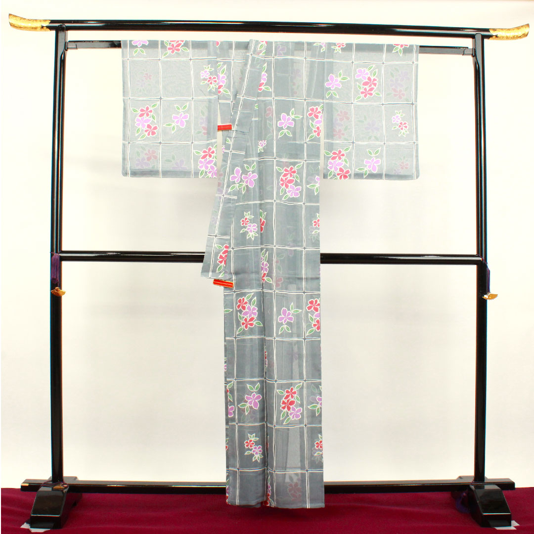 夏物 ポリエステル 小紋 身丈160cm 裄丈64.5cm 白銅色(はくどういろ) 格子 花模様 しつけ糸付き 紗 Sランク グレー系 1132001602422