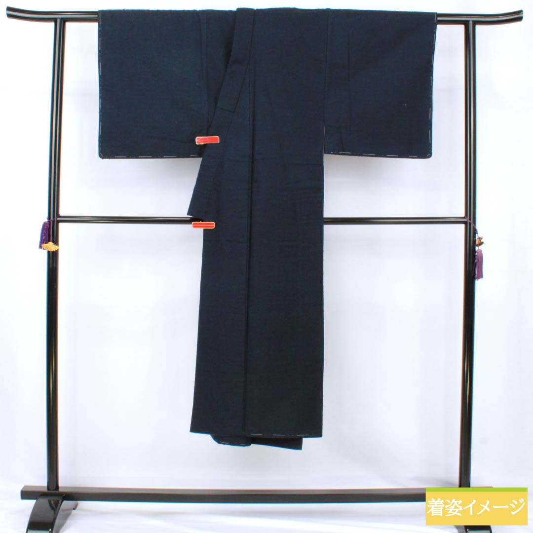 男物 正絹 Sランク 身丈135cm 裄丈67cm 濃紺色(のうこんいろ) ひげ紬 しつけ糸付き 袷 紺系 1119001472318