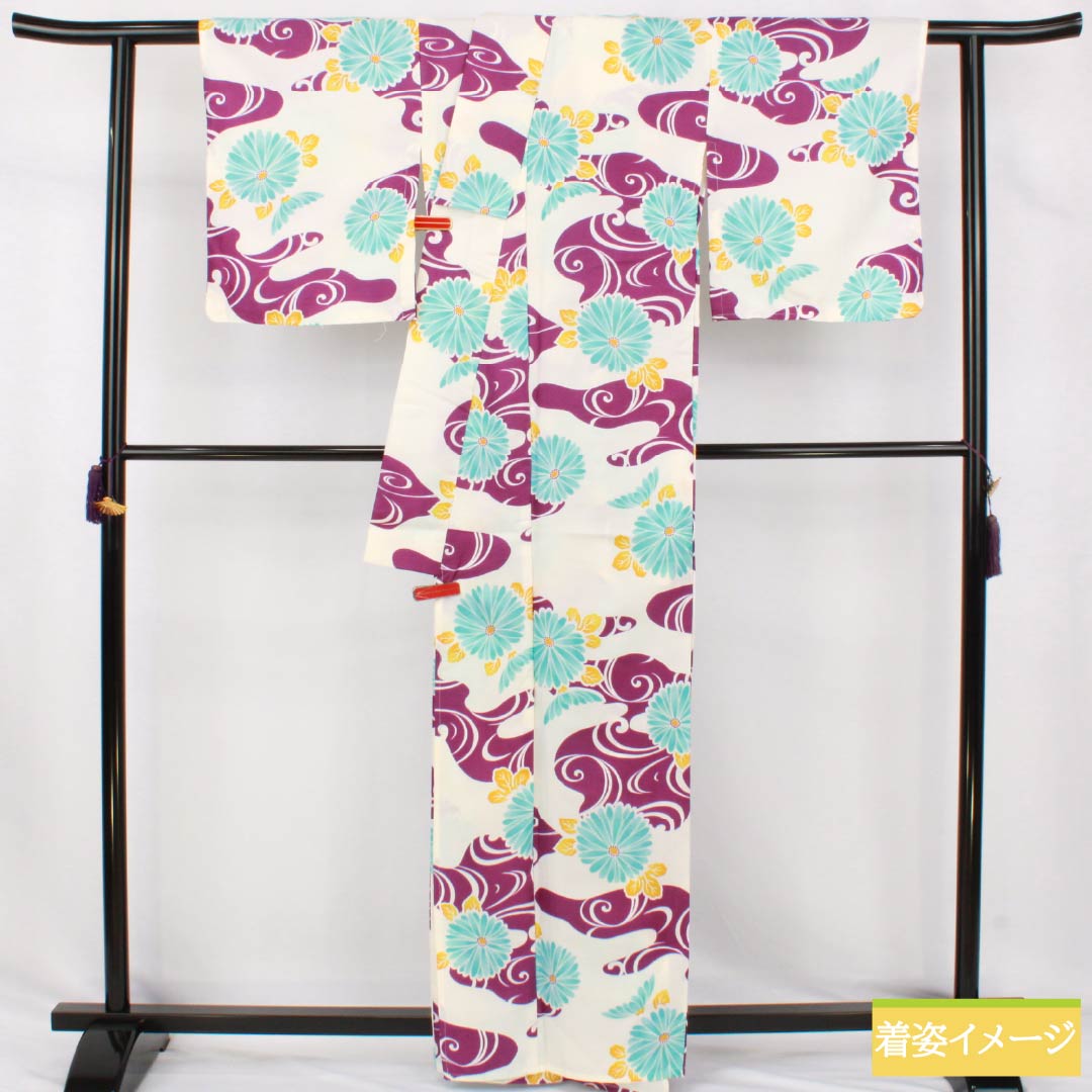 Polyester Komon (S rank) - Height 163cm, Sleeve-to-sleeve 67cm, Unlined, Milky White, Stenciled, Flowing Water and Chrysanthemum pattern, Washable Kimono, White-based, 1115007952411