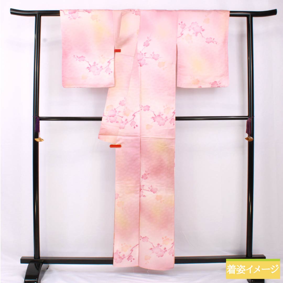 小紋 ポリエステル 身丈160.5cm 裄丈65cm 袷 似桃色(にせももいろ) 洗える着物 皐月 しつけ糸付き Aランク ピンク系 1115005563413