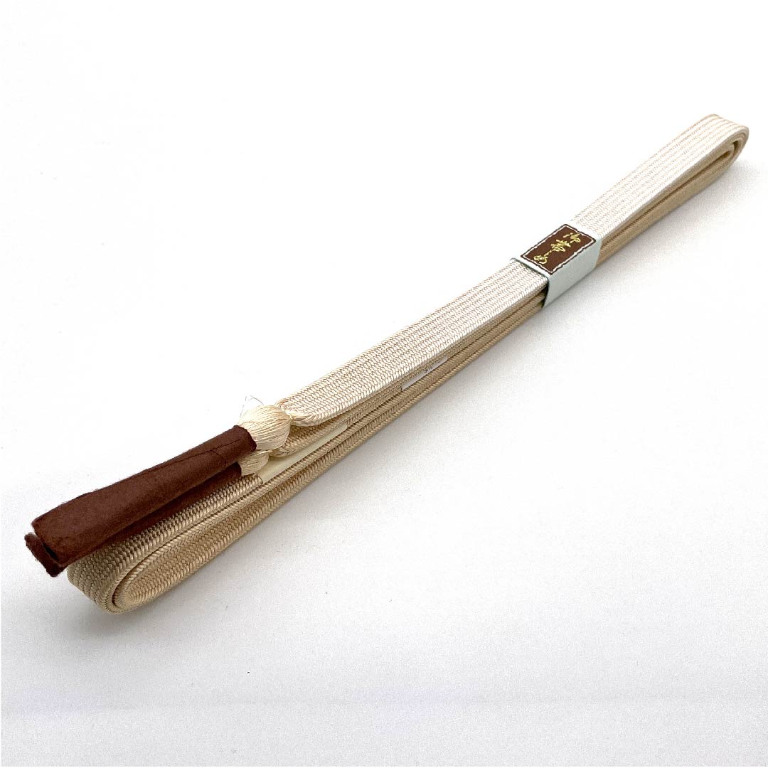 (新古品) 帯締め 正絹 四分紐 真珠色(しんじゅいろ) 練色(ねりいろ) 翠嵐工房 新古品 長さ約168cm 幅約1.2cm カジュアル Sランク クリーム系 1135002092315