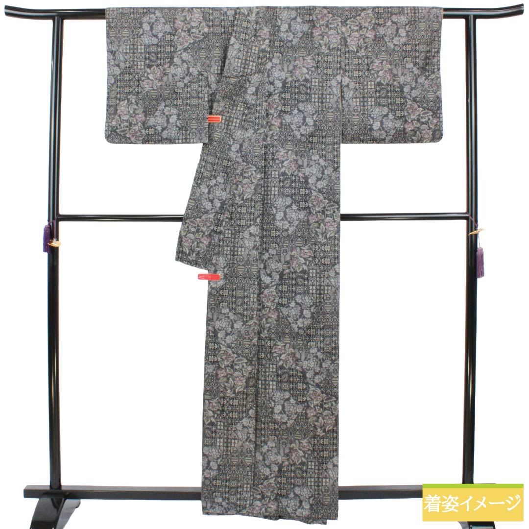 紬 正絹 Aランク 身丈162cm 裄丈63cm 燻銀色(いぶしぎんいろ) 村山大島 抽象模様 袷 グレー系 1116005273422