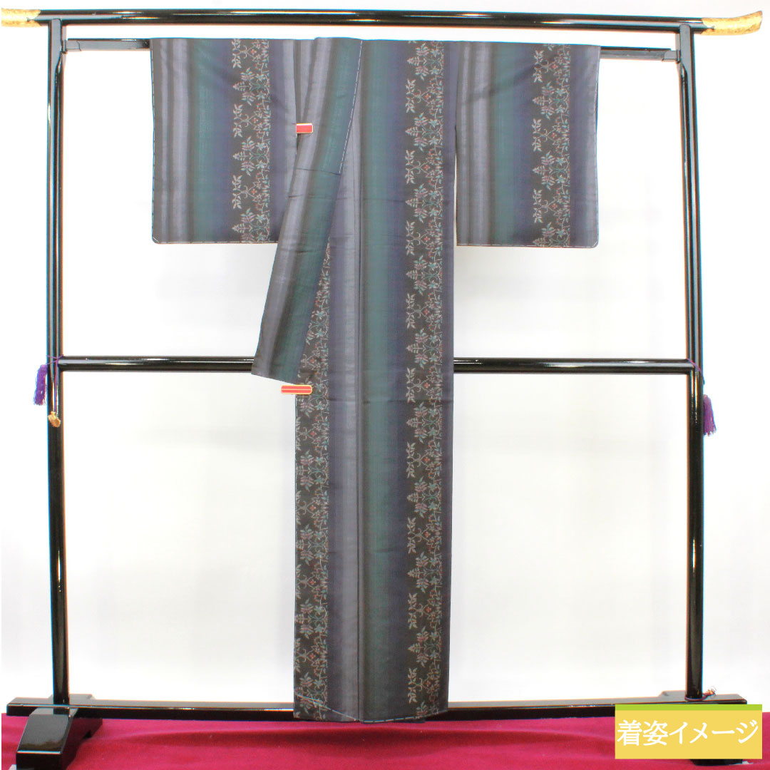 紬 正絹 身丈156cm 裄丈64.5cm 大島紬 経緯絣 縞 草花模様 Sランク 袷 茶系 1116003462314