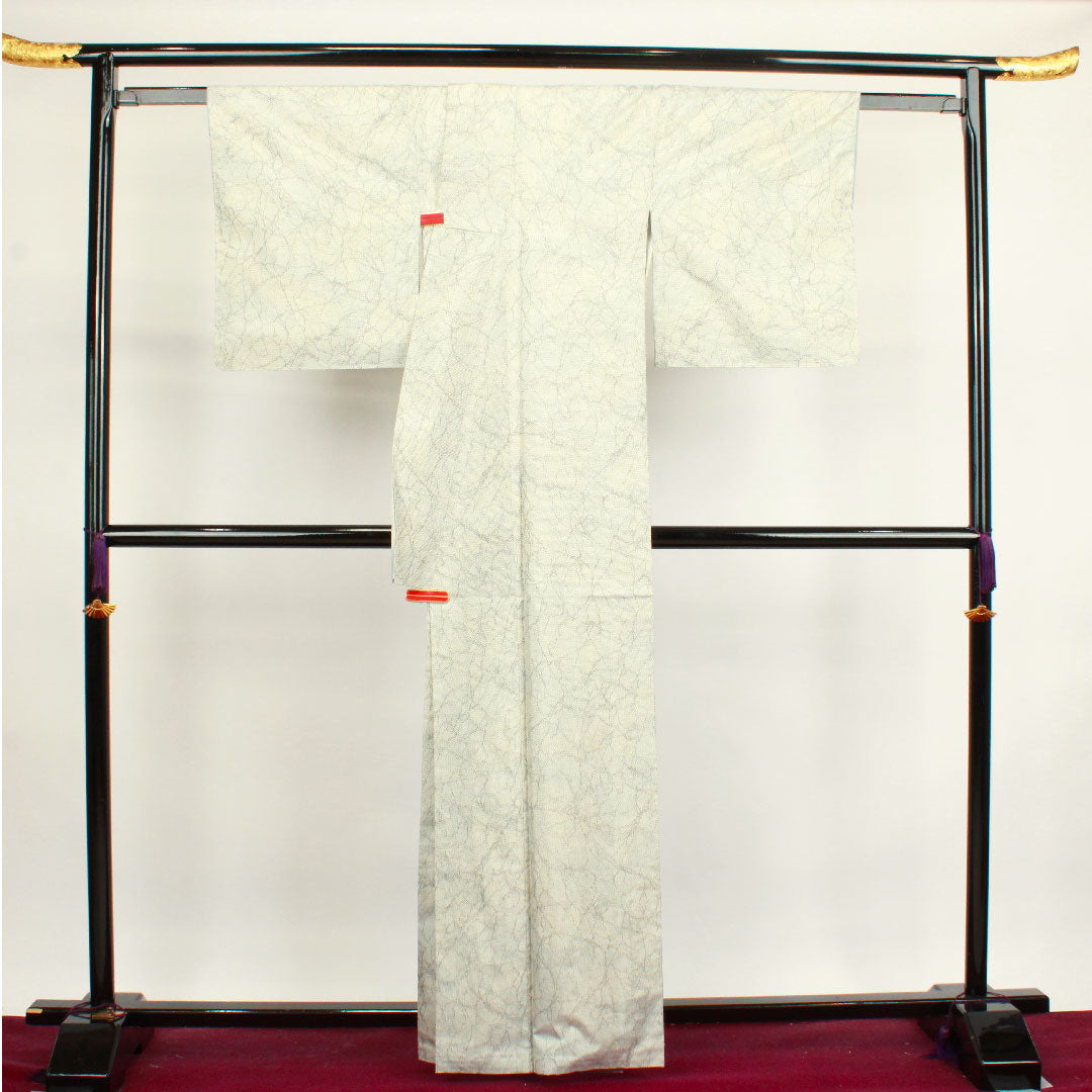 大島紬 身丈162.5cm 裄丈67cm 白大島 幾何学模様 正絹 Aランク 袷 白系 1116002493411
