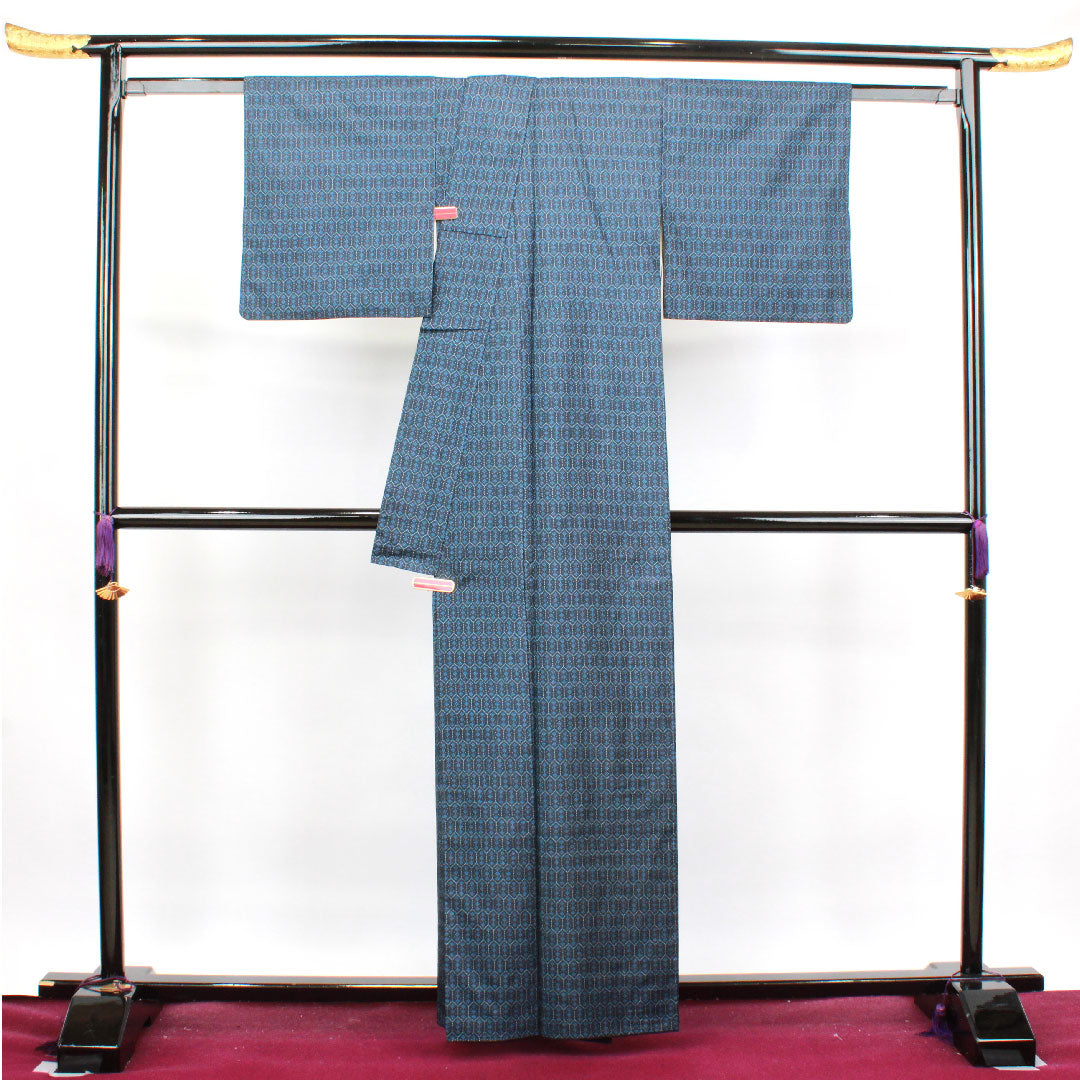 Oshima Tsumugi, Length 160.5cm, Sleeve length 63cm, Dark navy blue, Warp and weft kasuri, Tortoiseshell, Pure silk, A rank, Lined, Navy blue, 1116002593418