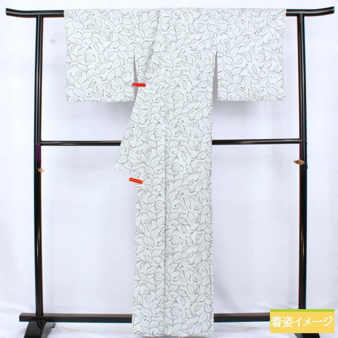 Small-patterned polyester kimono, S-rank, length 162cm, sleeve length 65cm, single-layer, fish-belly white (gyo tohakuiro) pattern, floral pattern, washable, gray, 1115006932422