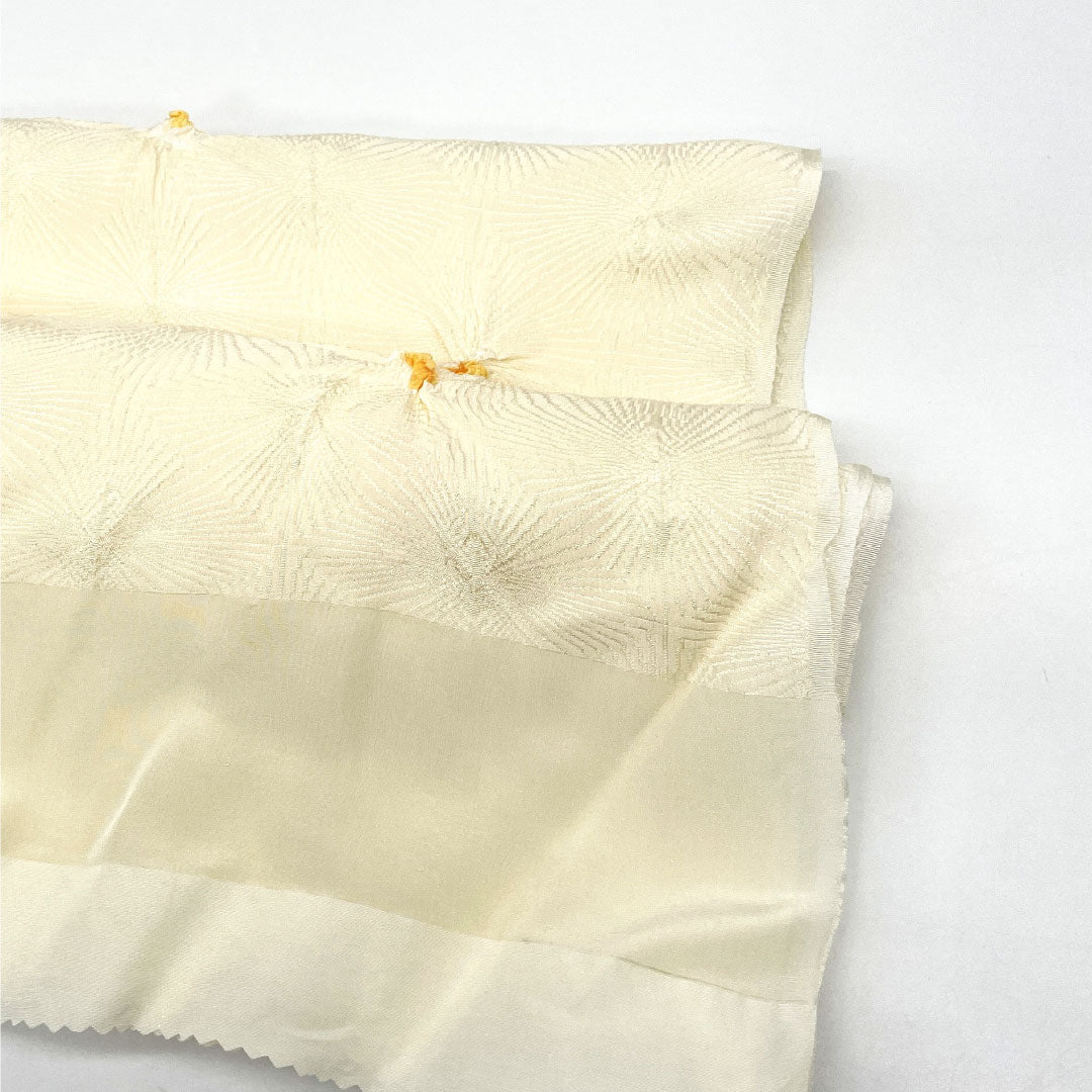 (新古品) 帯締め・帯揚げセット 正絹 NEWランク 薄卵色(うすたまごいろ) 練色(ねりいろ) 絞り 菱 長さ約152cm 幅約1.3cm セミフォーマル クリーム系 1141000491315
