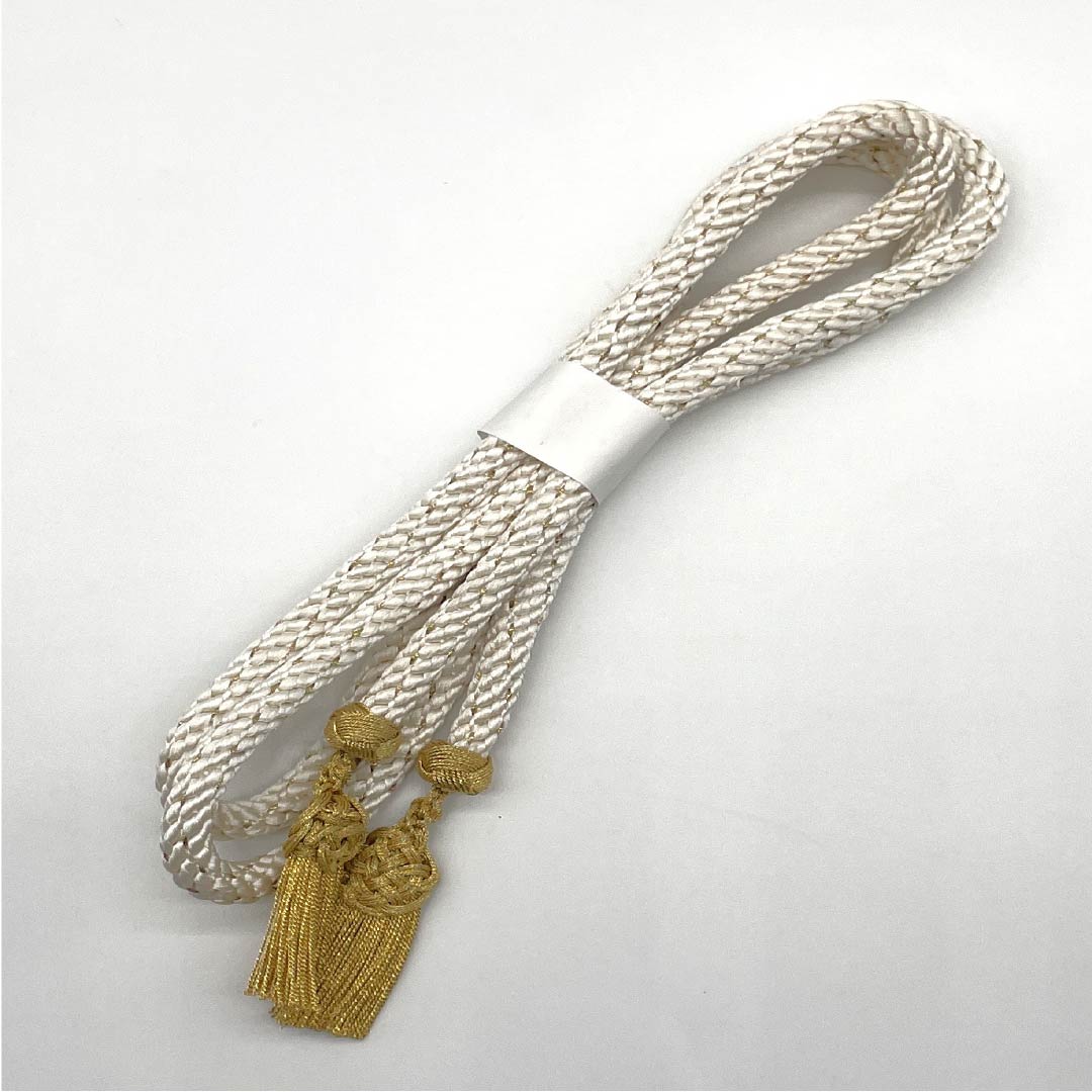 Formal white silk obijime (sash band) for formal kimono (tomesode). S-rank. Round braided. Approx. 165.5cm long, 1cm wide. Product code: 1135003822311
