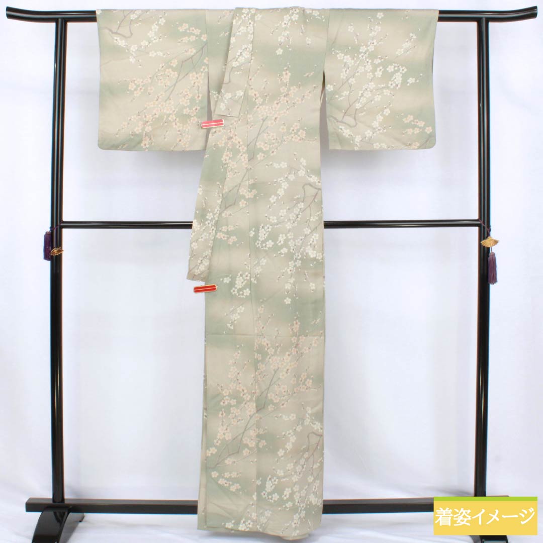 小紋 ポリエステル Sランク 身丈161cm 裄丈66cm 単衣 遠州鼠色(えんしゅうねずいろ) 型染 ぼかし染 桜 洗える着物 ベージュ系 1115007802425
