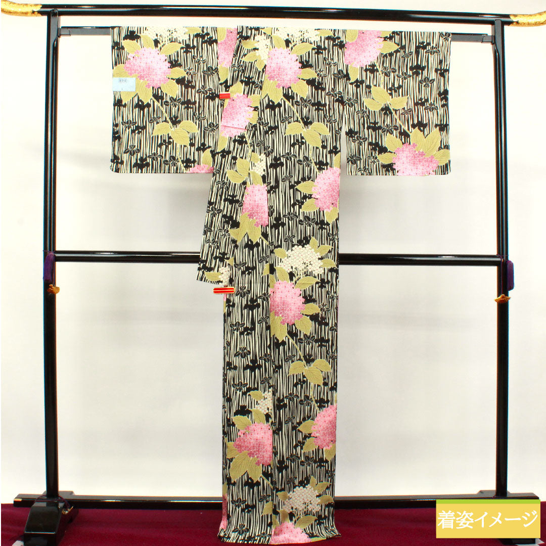 夏物 ポリエステル 小紋 身丈169.5cm 裄丈70cm 紫陽花 洗える着物 しつけ糸付き 未使用品 絽 Sランク 黒系 1132001852510