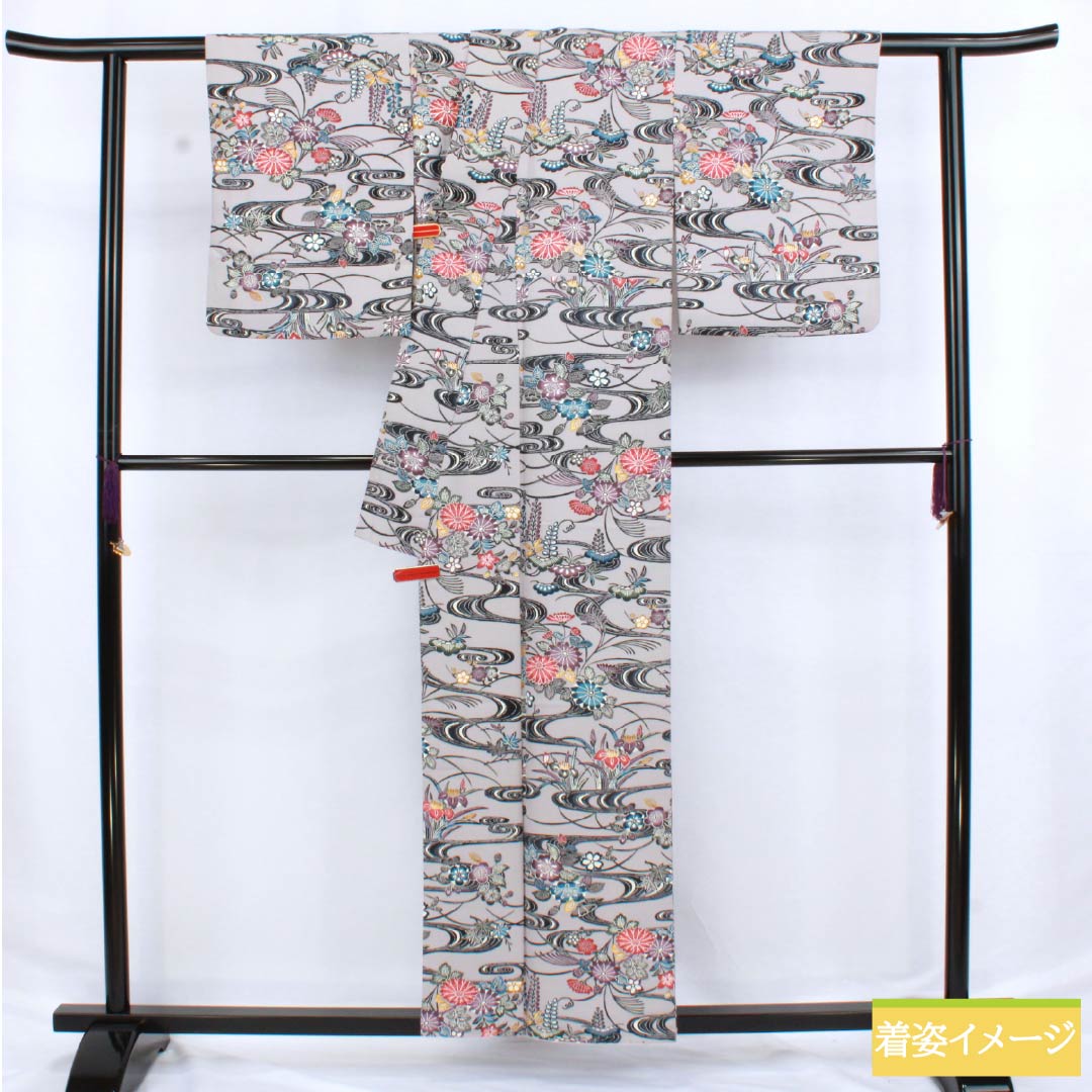Komon silk, A-rank, length 157.5cm, sleeve length 62.5cm, lined, light ink color (usuzumiiro), Kyoto Bingata pattern, flowing water and floral pattern, gray tones, product number 1115006373322