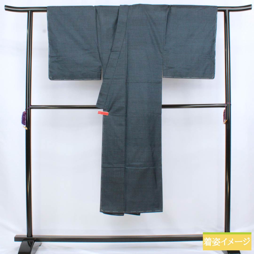Men's silk S-rank kimono, length 138cm, sleeve length 65.5cm, Aisumi brown (ice-washed brown) Oshima Tsumugi pongee with tortoiseshell pattern and basting threads, lined, navy blue, product number 1119001152318