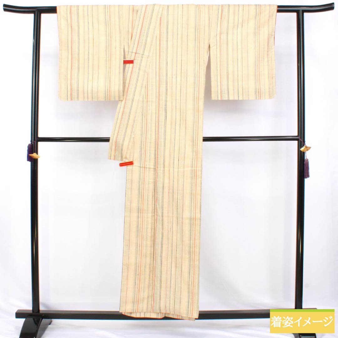 紬 正絹 Aランク 身丈154.5cm 裄丈65cm 鳥の子色(とりのこいろ) 楢山紬 縞 真綿紬 袷 ベージュ系 1116005193225