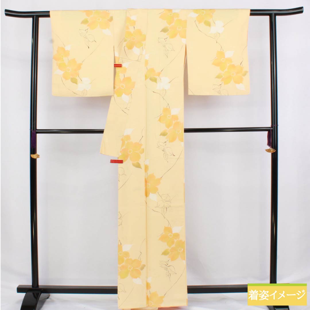 小紋 正絹 身丈160.5cm 裄丈64.5cm 袷 麴色(こうじいろ) 地紋起こし 洋花 Aランク クリーム系 1115006153415