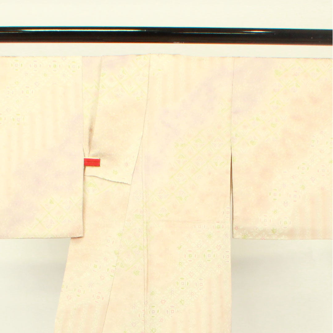 Komon, Length 157cm, Sleeve length 61.5cm, Lined, Light cherry blossom color, Abstract pattern, Pure silk, S rank, Pink 1115002952313