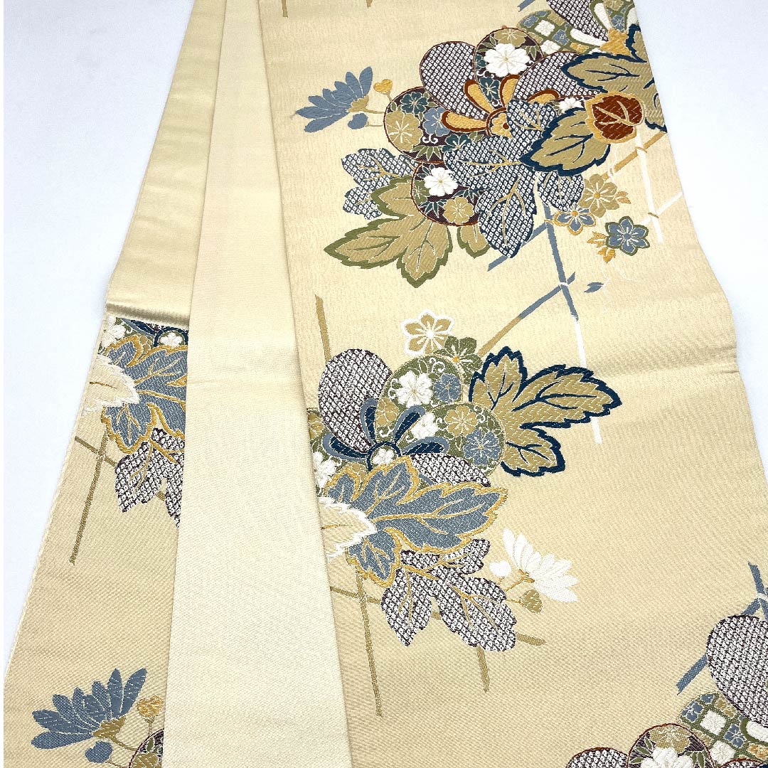 Fukuro Obi (light egg color) with floral motif, Hanabishi pattern, Okabun Orimono, obi length 434cm, pure silk, S rank, six-pass, formal, cream color, 1123006752315