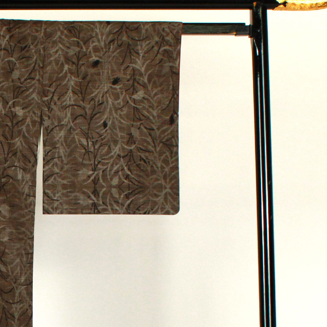 Oshima Tsumugi, Length 159cm, Sleeve length 65cm, Warp and weft ikat, Floral pattern, Pure silk, B rank, Awase, Brown, 1116001253314