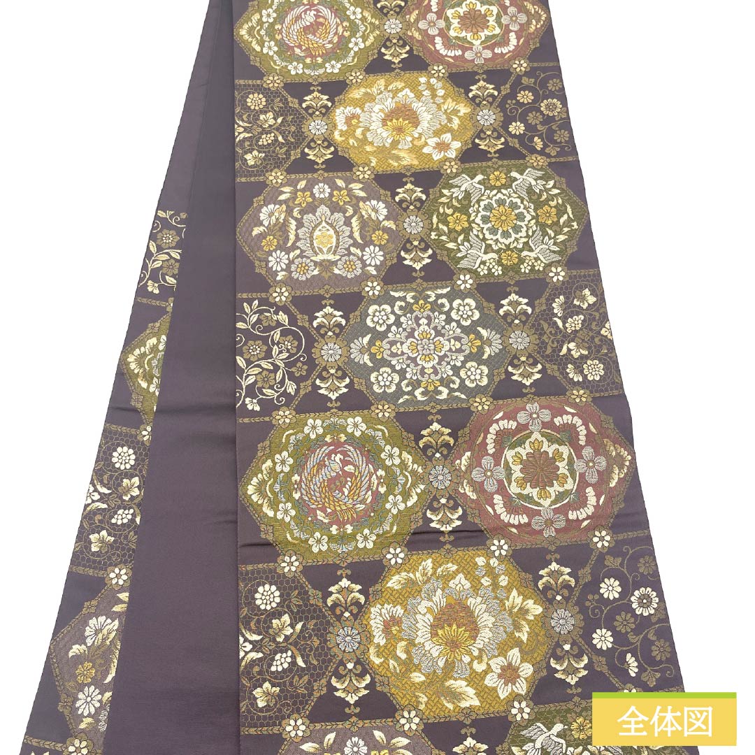 Formal, purple-colored obi made of pure silk with a Shosoin Treasure Treasure Treasure Treasure Treasure and phoenix motifs. Length: 442cm. S-rank. Six-pass obi. Product code: 1123014292320.