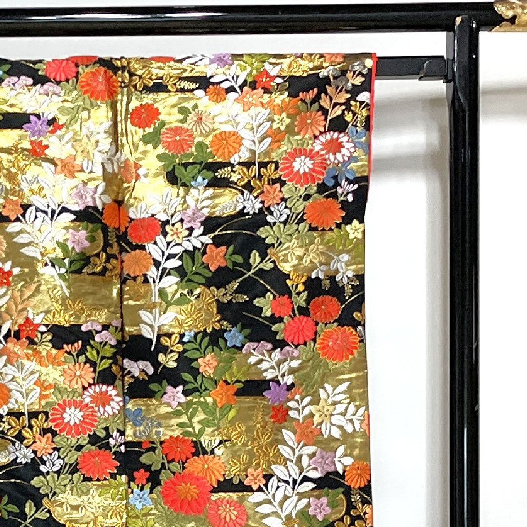 Irodourikake (colored kimono) Length 191cm Karaori (Japanese-style weave) Floral pattern Pure silk S rank Awase Black 1110000162910