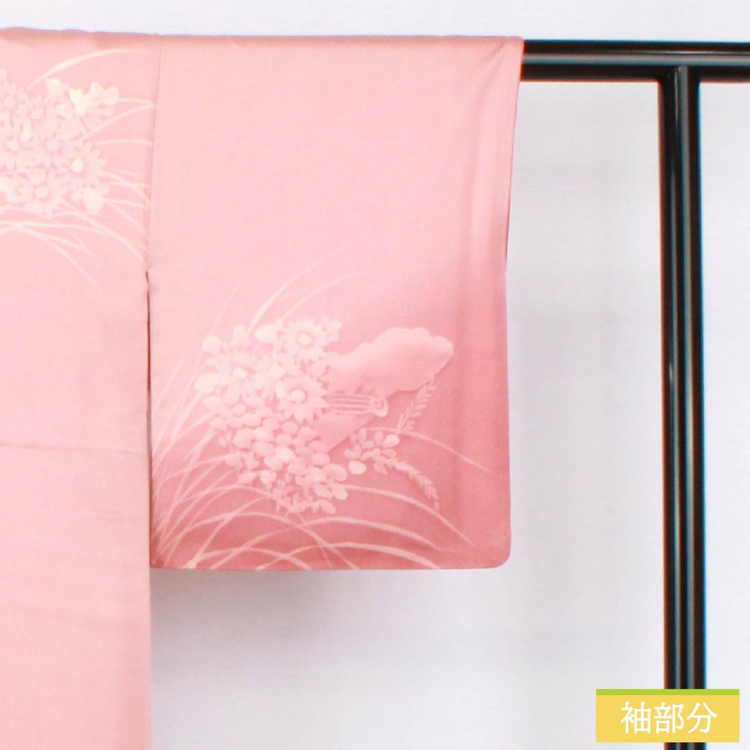 Homongi (visiting kimono) made of pure silk, grade A, with a lined lining, length 155cm, sleeve length 62cm, light crest (asabe niiro), single crest, batik (wax-resist dyed) floral motif, layered collar, pink, product number 1112006323313