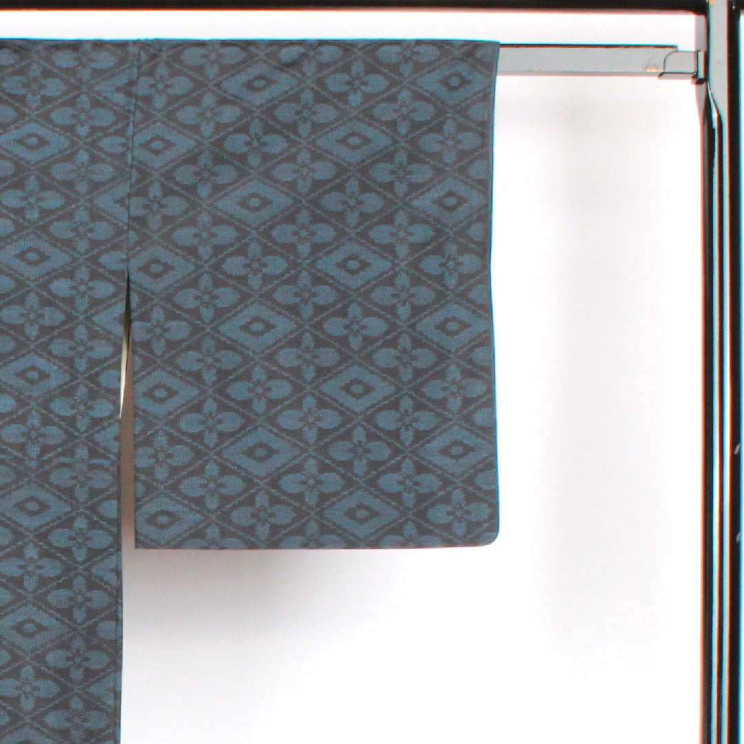 Oshima Tsumugi, Length 148.5cm, Sleeve length 66cm, Weft-total Kasuri, Tortoiseshell pattern, Pure silk, A-rank, Lined, Navy blue, 1116001673118