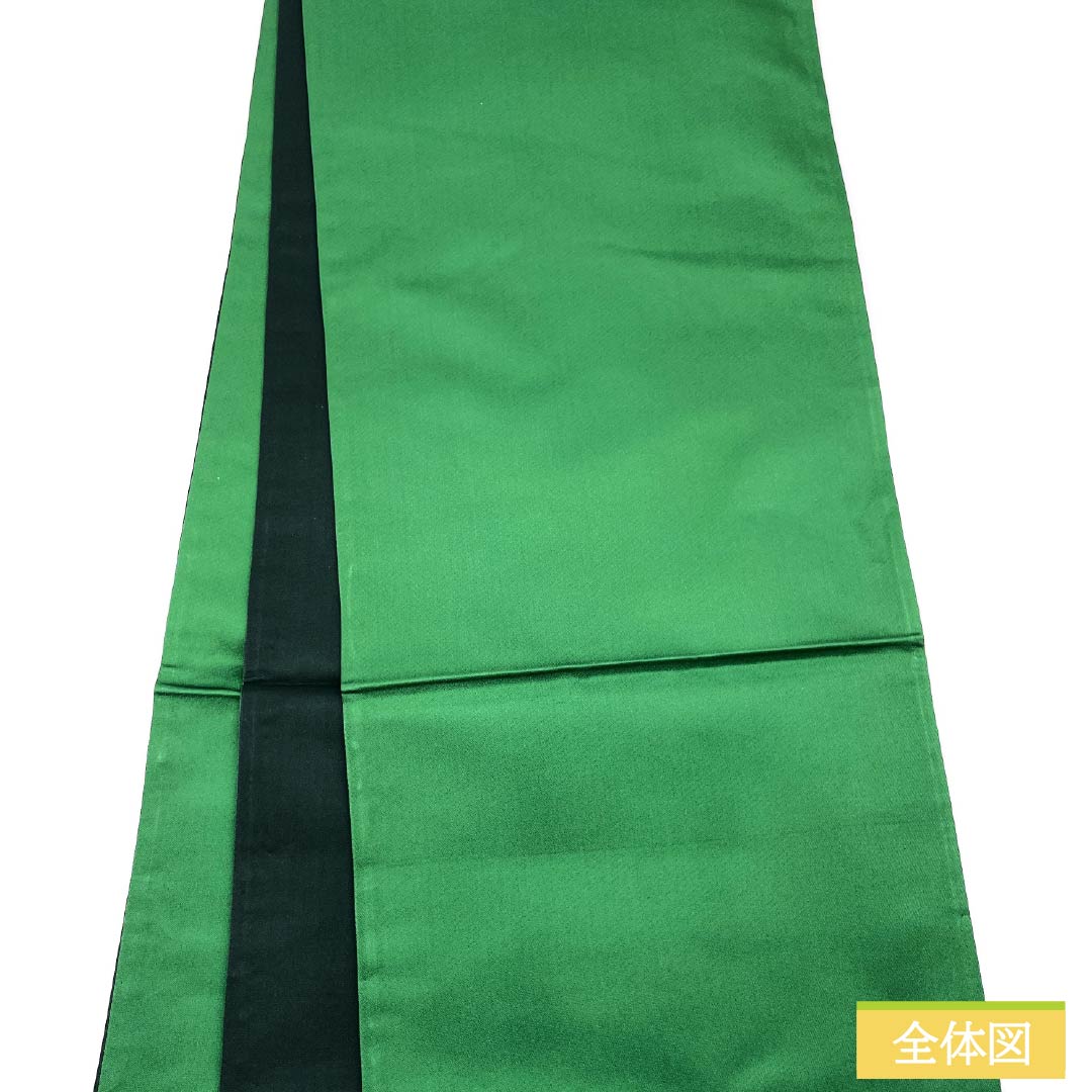 Dark green silk obi with a kiribame (traditional Chinese flower) design, tachiwaku (standing wave) pattern, and diamond pattern. Length: 444cm. S-rank. Semi-formal. Green. Product code: 1123014952319.
