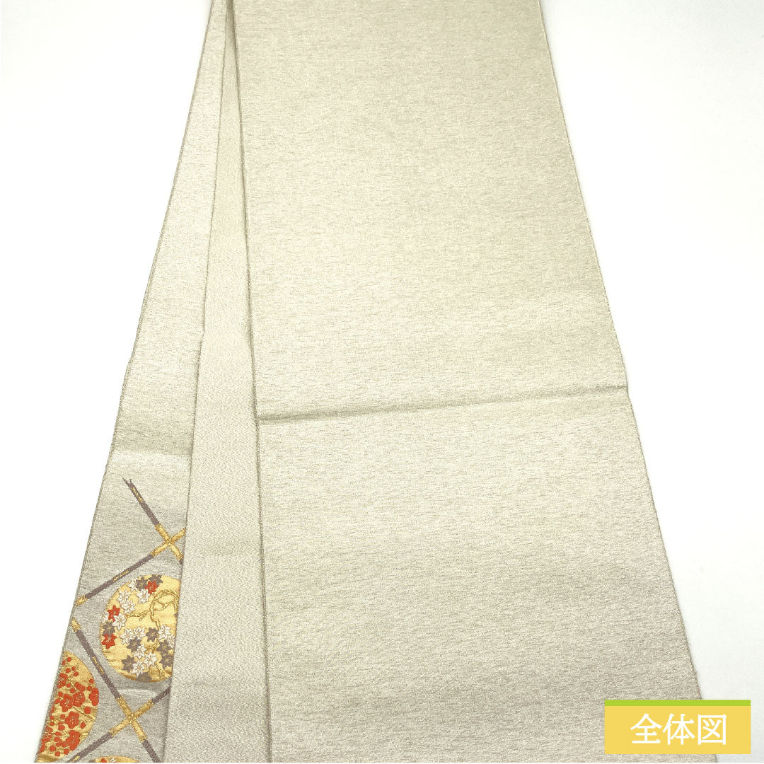 Formal, silver-toned, pure silk obi with a ceiling painting motif, tapestry weave, floral pattern, and accents, length 424cm. Product code: 1123016822322.