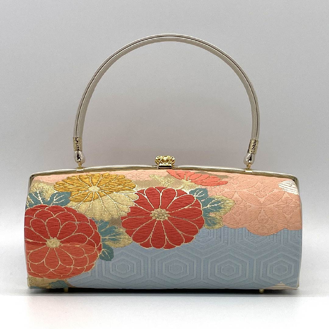 (Like New) Formal Zori and Bag Set, Grade A, Chrysanthemum Design, Obi Fabric, Size Small, Gold Finish, 1133000433221