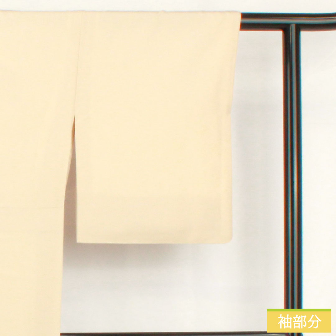 Colored Tomesode, pure silk, length 163cm, sleeve length 64cm, lined, white neri-iro (white paste color), Kyoto Yuzen embroidery, historical figures and landscape pattern, one crest, three oak leaves, pearl tone finish, A rank, beige, 1111001493425