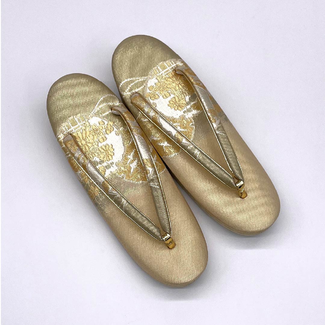 (新古品)草履バックセット フォーマル 金色(きんいろ) 未使用品 古典柄 花柄 Lサイズ 金系 Aランク 1133000193421
