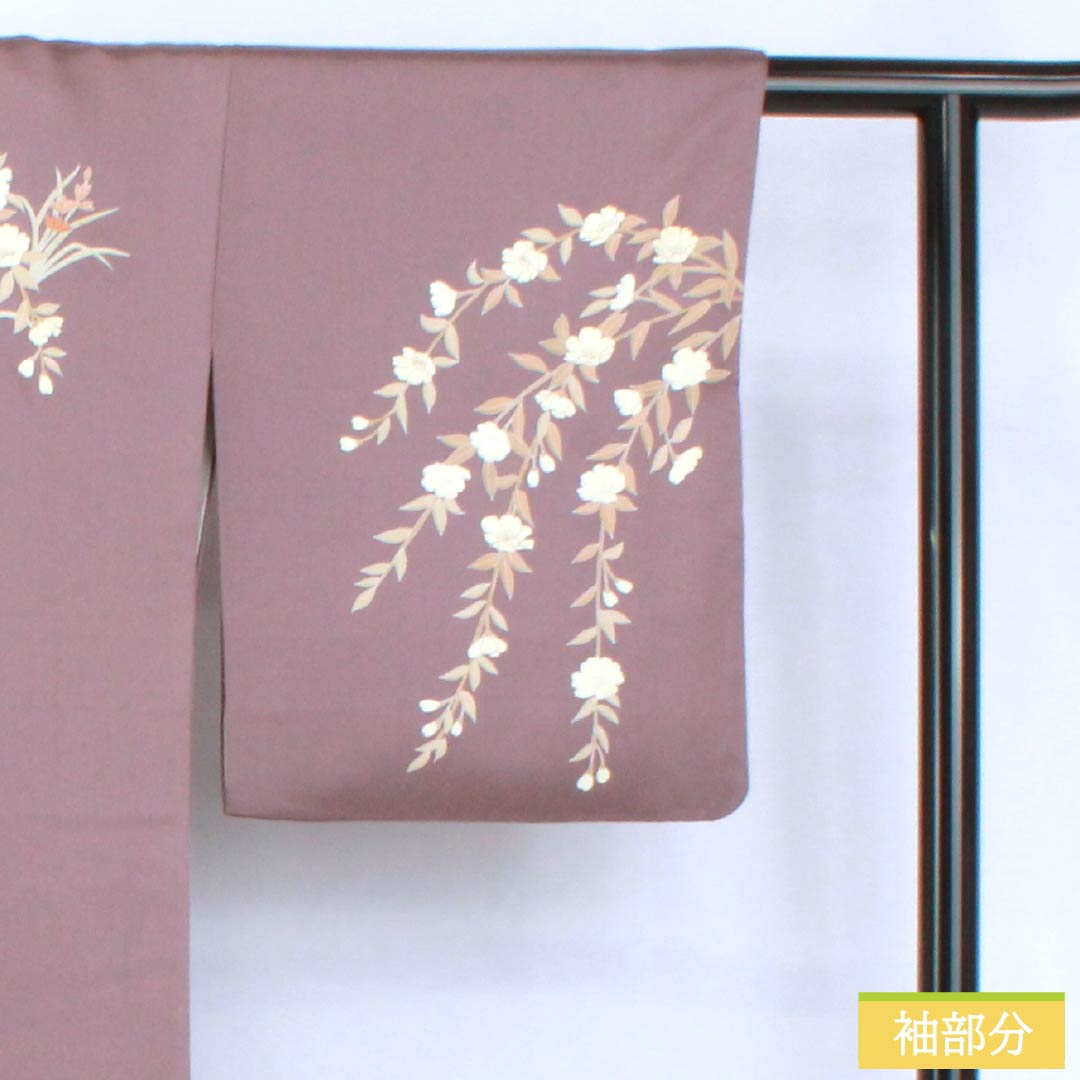 Formal kimono, pure silk, rank B, lined, length 164cm, sleeve to sleeve 64.5cm, reddish gray, Kyo-Yuzen, one crest, plants, purple tones, 1112007044420