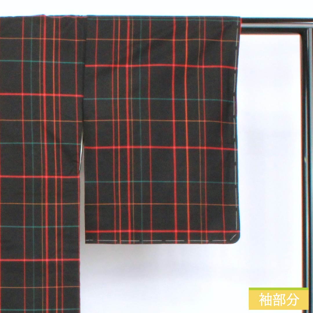Tsumugi Silk B Rank Length 161cm Sleeve-to-sleeve 64.5cm Oshima Tsumugi Plaid Awasé Black 1116004924410