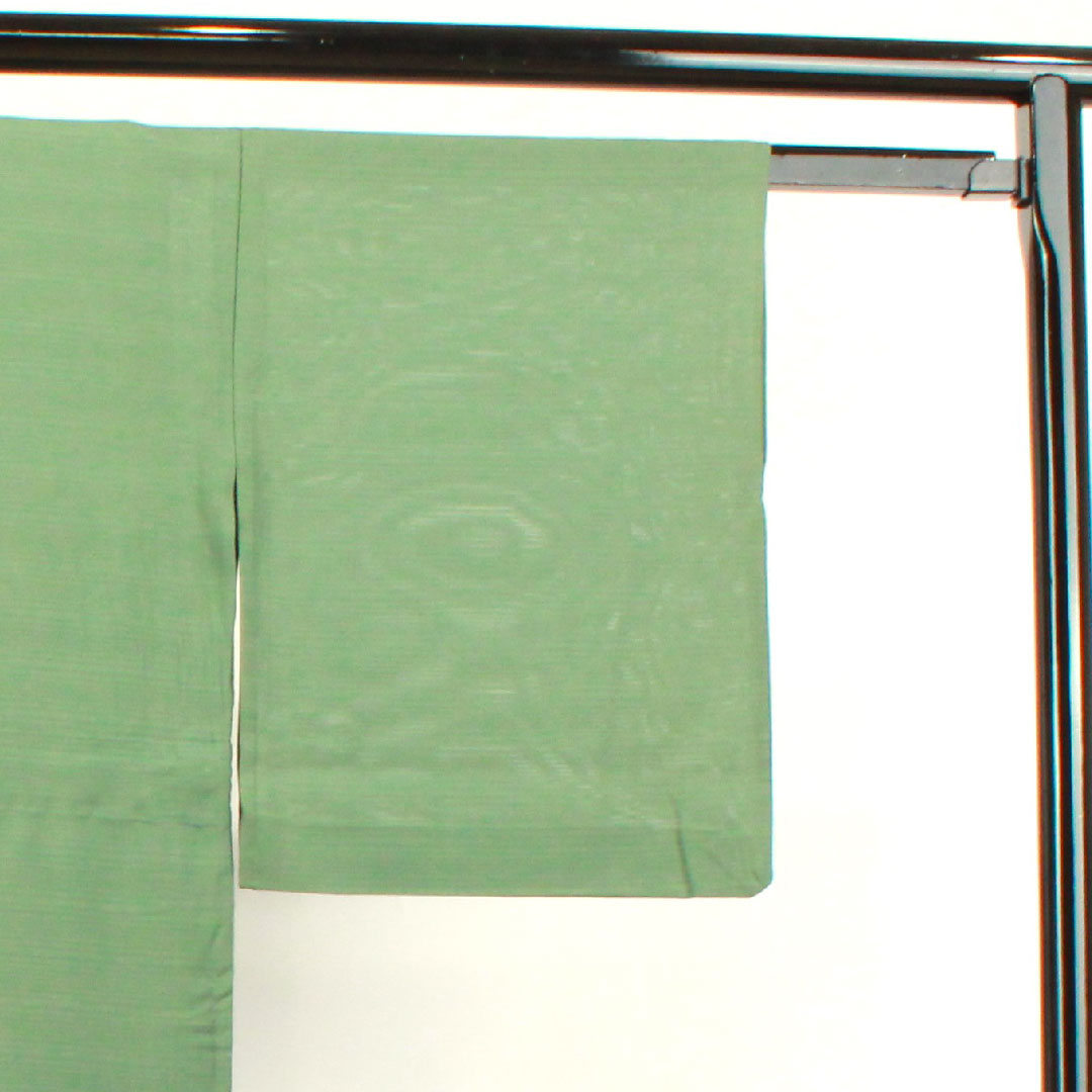Summer item, pure silk, plain color, length 162.5cm, sleeve length 66cm, bamboo color, plain color, silk, A rank, green, 1132001073419