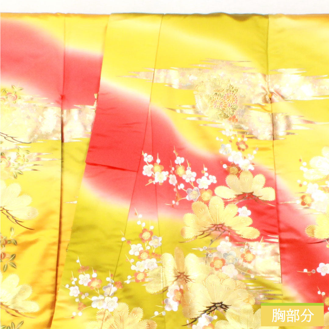 Iro-uchikake (colored kimono) made of pure silk, grade A, length 185cm, sleeve length 66.5cm, gold-plated design featuring pine, bamboo, plum, and chrysanthemum motifs, lined in red, product number 1110000933912