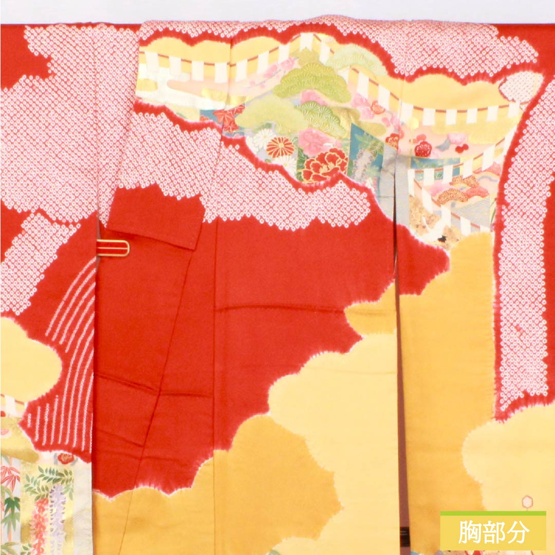 Furisode (long-sleeved kimono) made of pure silk, S-rank, length 152cm, sleeve length 61cm, lined, scarlet, Kyoto Yuzen, featuring auspicious motifs of cranes, plum blossoms, and pine trees in red. Product code: 1113002182212