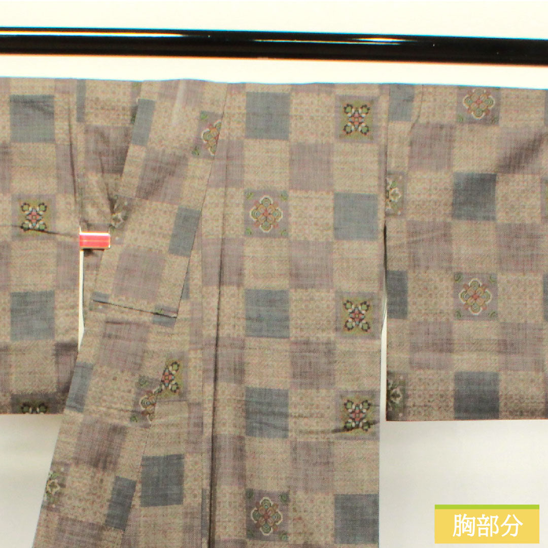 大島紬 正絹 身丈155.5cm 裄丈64cm 経緯絣 市松 Sランク 袷 茶系 1116002962314