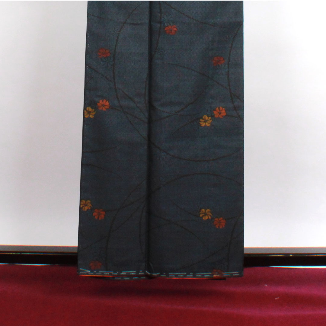 大島紬 身丈159.5cm 裄丈62.5cm 経緯絣 花模様 正絹 Sランク 袷 紺系 1116001812318