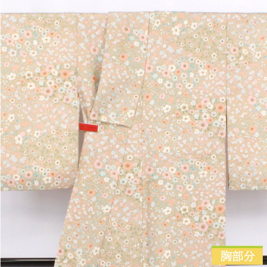 小紋 ポリエステル Sランク 身丈154cm 裄丈63cm 袷 香色(こういろ) 型染 草花模様 洗える着物 ベージュ系 1115006532225