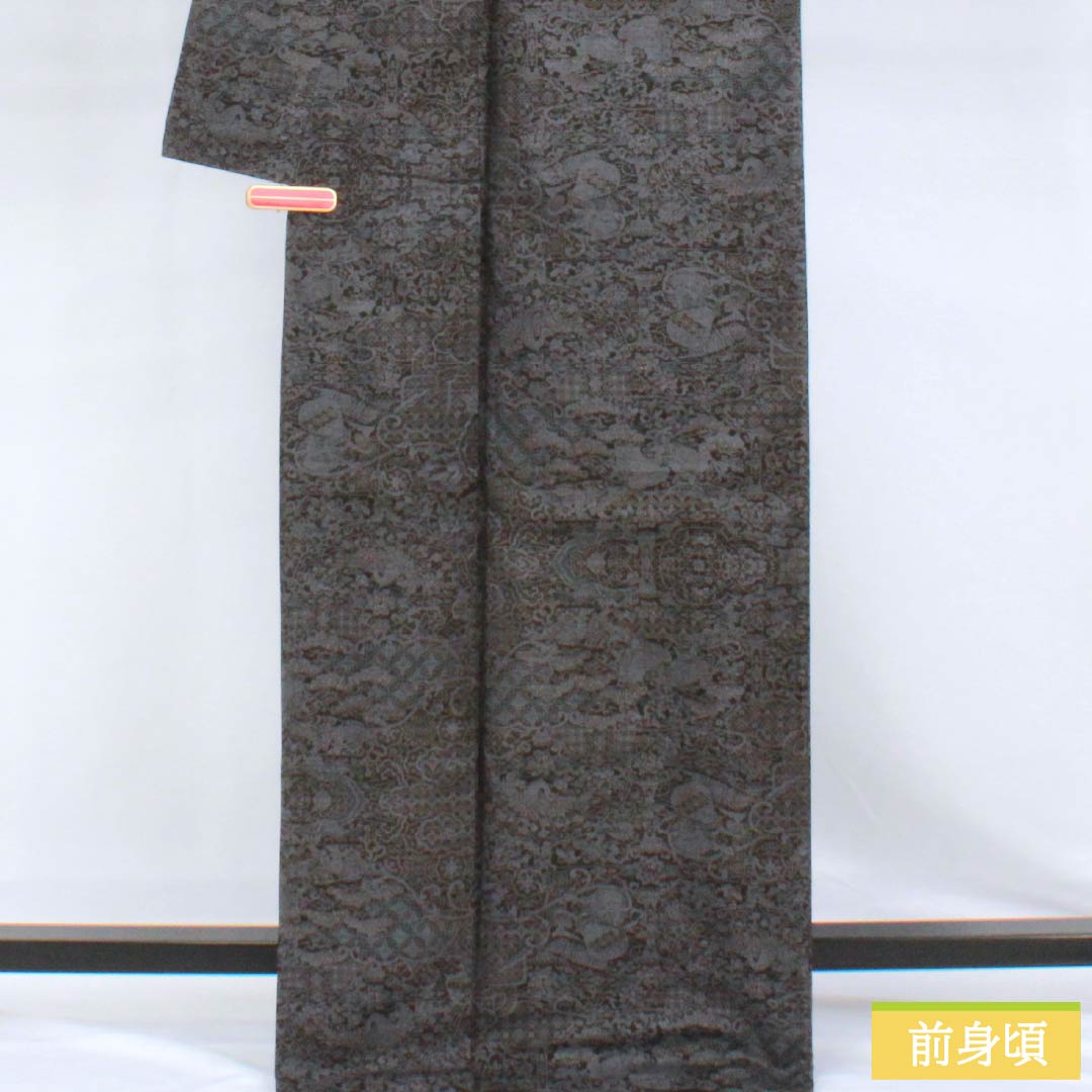 紬 正絹 Aランク 身丈168cm 裄丈69cm つるば鼠色(つるばねずいろ) 本場大島紬 12マルキ 松 袷 グレー系 1116004953522