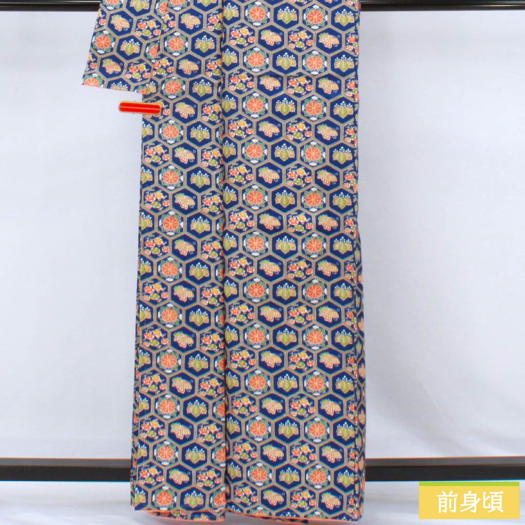 Small-patterned polyester kimono, S rank, length 163cm, sleeve length 64.5cm, lined, navy blue, tortoiseshell pattern, small flowers, plum blossoms, and butterflies, navy blue, product number 1115007302418